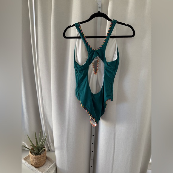 BECCA Sz S & M reversible stitch plunge 1 piece NO OFFERS CONSIDERED - Picture 5 of 11